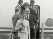 Hollywood actor Yul Brynner steps down from aircraft on arrival at Vienna airport; May 66