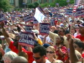 Supporters waving flags and placards at Democrat rally for John Kerry and John Edwards&sbquo;  North Carolina; 09 Jul 04
