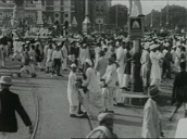 Men carry injured man out of rioting mob&sbquo;  Mumbai; 1920s